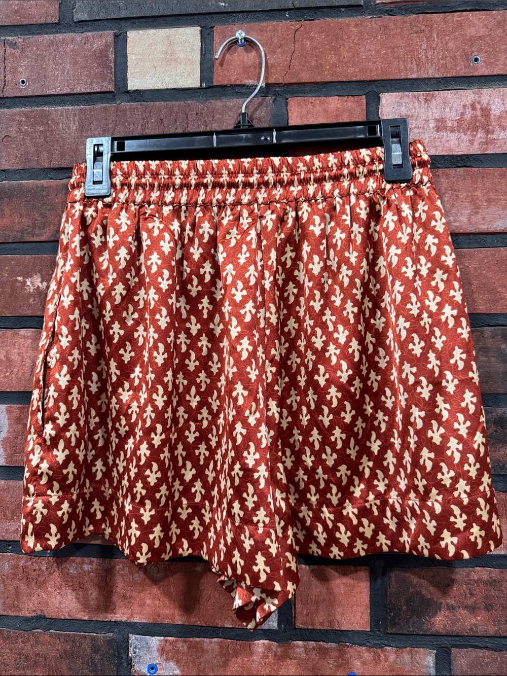 Elan Patterned Drawstring Shorts - Picture 4 of 7
